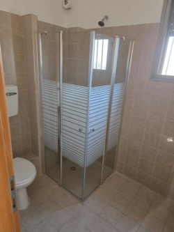 מקלחון פינתי מרובע שני קבועים ושתי דלתות 77-78.5