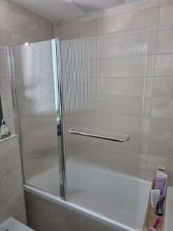 אמבטיון קבוע מידה 55 ודלת מידה 65 זכוכית גלינה